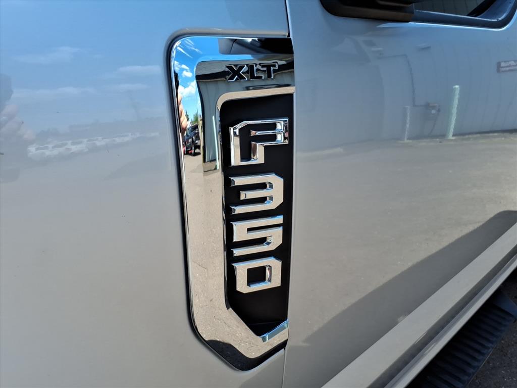 ford f-350 super duty 2018 1FTRF3B68JEC22749 image ford f-350 super duty 2018 1FTRF3B68JEC22749 image